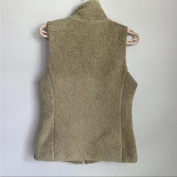Patagonia Women Sz M Los Gatos Vest  Beige Fleece Fuzzy Deep Pile Full Zip Logo - Picture 2 of 14